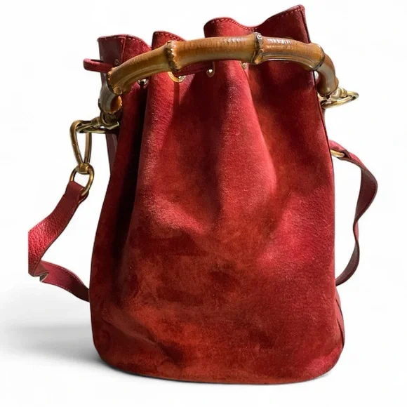 BLACK FRIDAY SALE Authentic Gucci Red Suede & Bamboo Handle Bucket Bag Crossbody - Picture 2 of 16